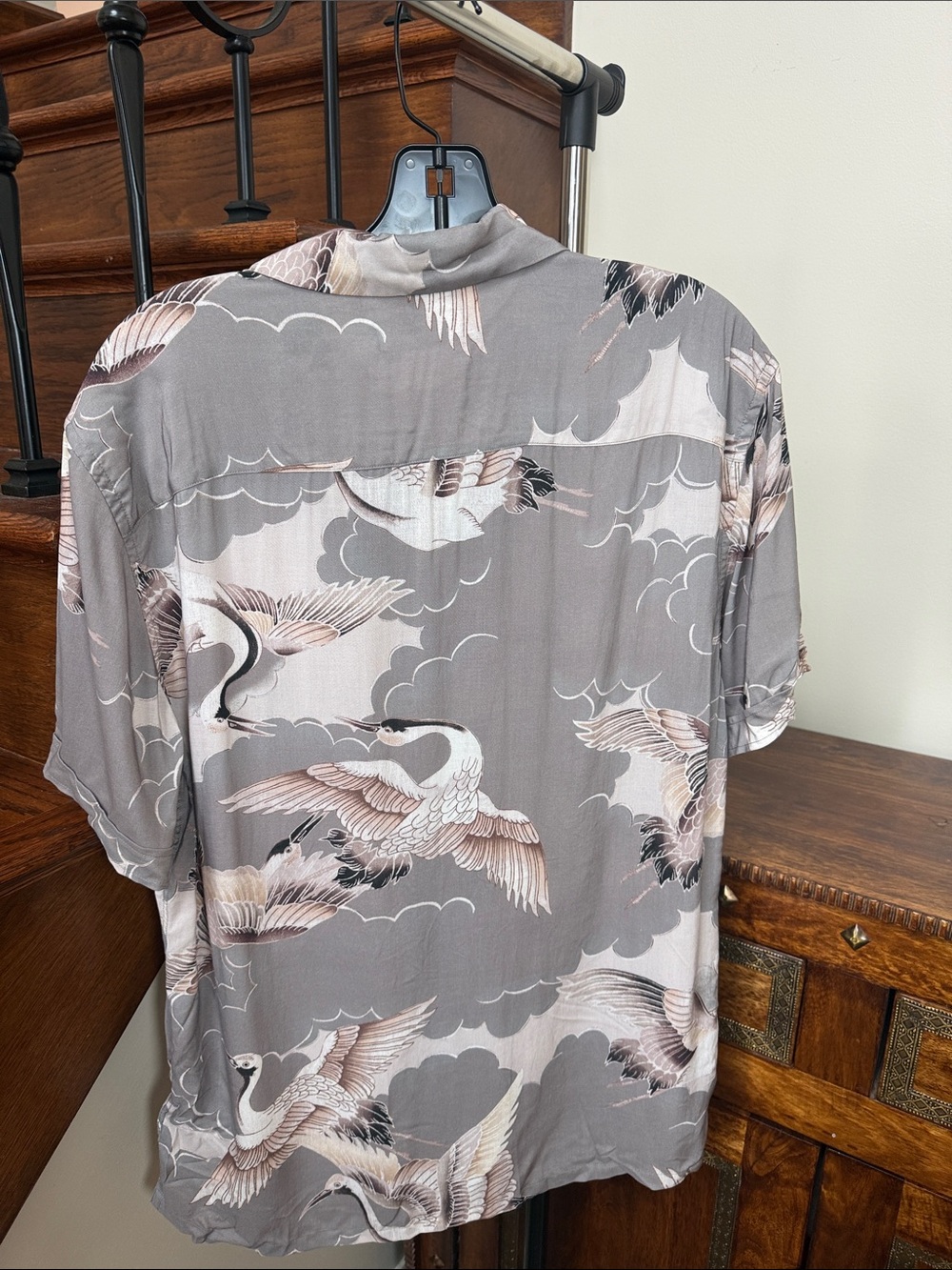 All Saints Grey Crane-Print Short Sleeve Button-Up Shirt - Picture 2 of 3